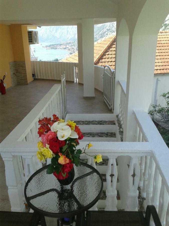 Beautiful View Appartement Kotor Buitenkant foto